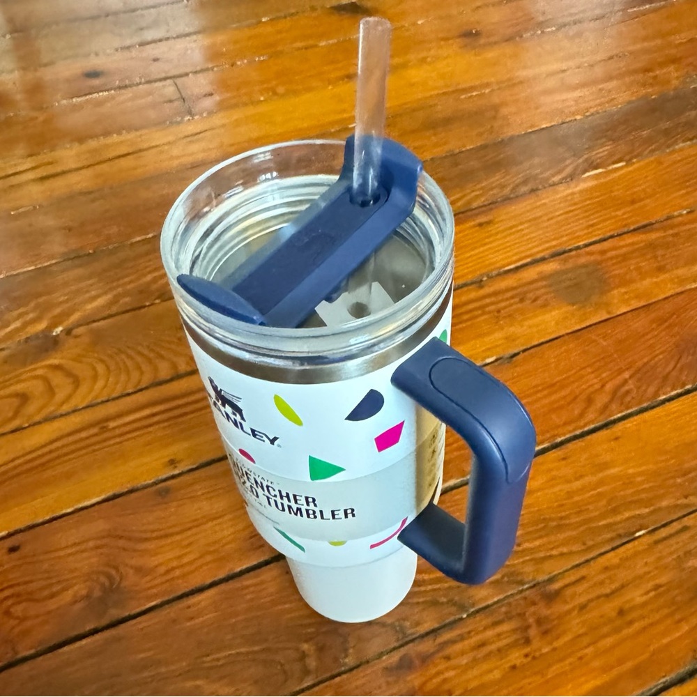 STANLEY 40oz Quencher H2.0 FlowState Tumbler Geo Shapes Target Exclusive NWT - Picture 8 of 10